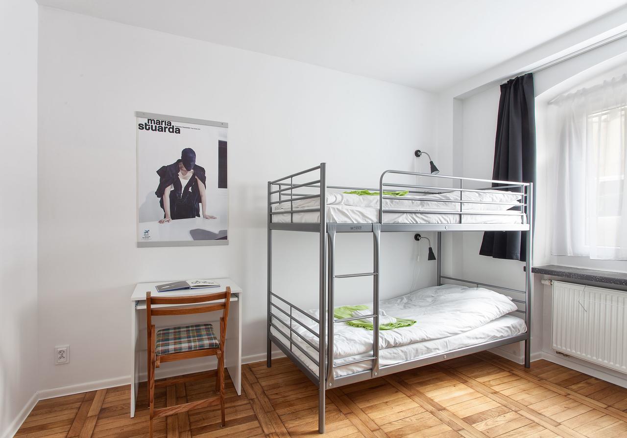 Opera Hostel Познан Стая снимка