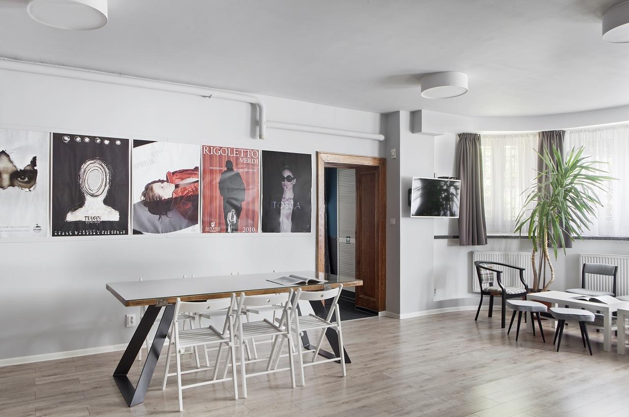 Opera Hostel Познан Екстериор снимка