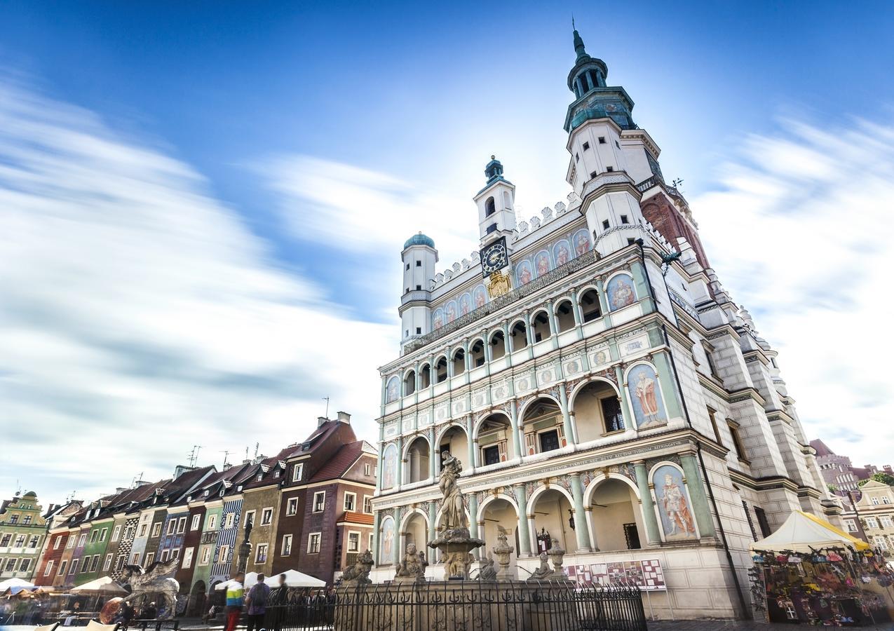 Opera Hostel Познан Екстериор снимка